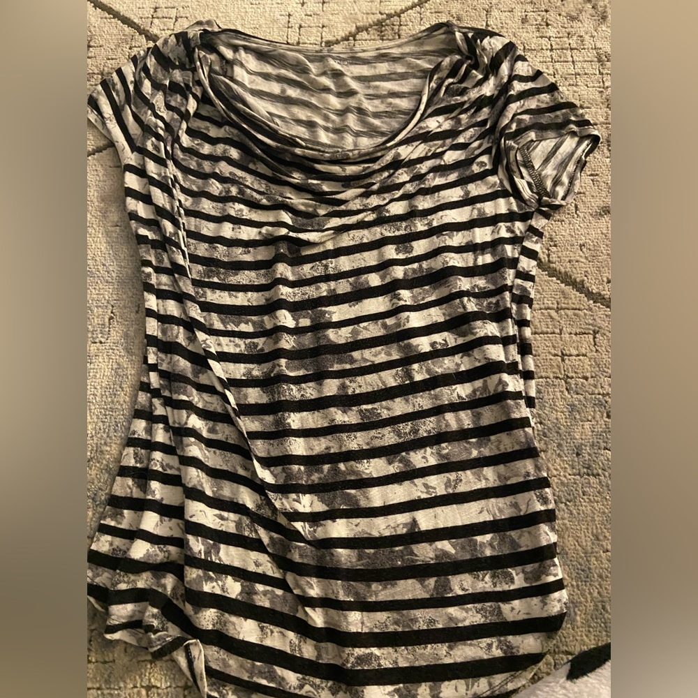 Low cut black and white